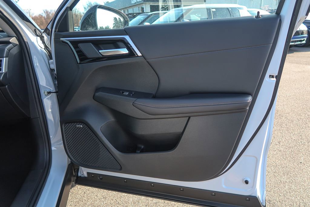 New 2026 Mitsubishi Outlander AWD image 25