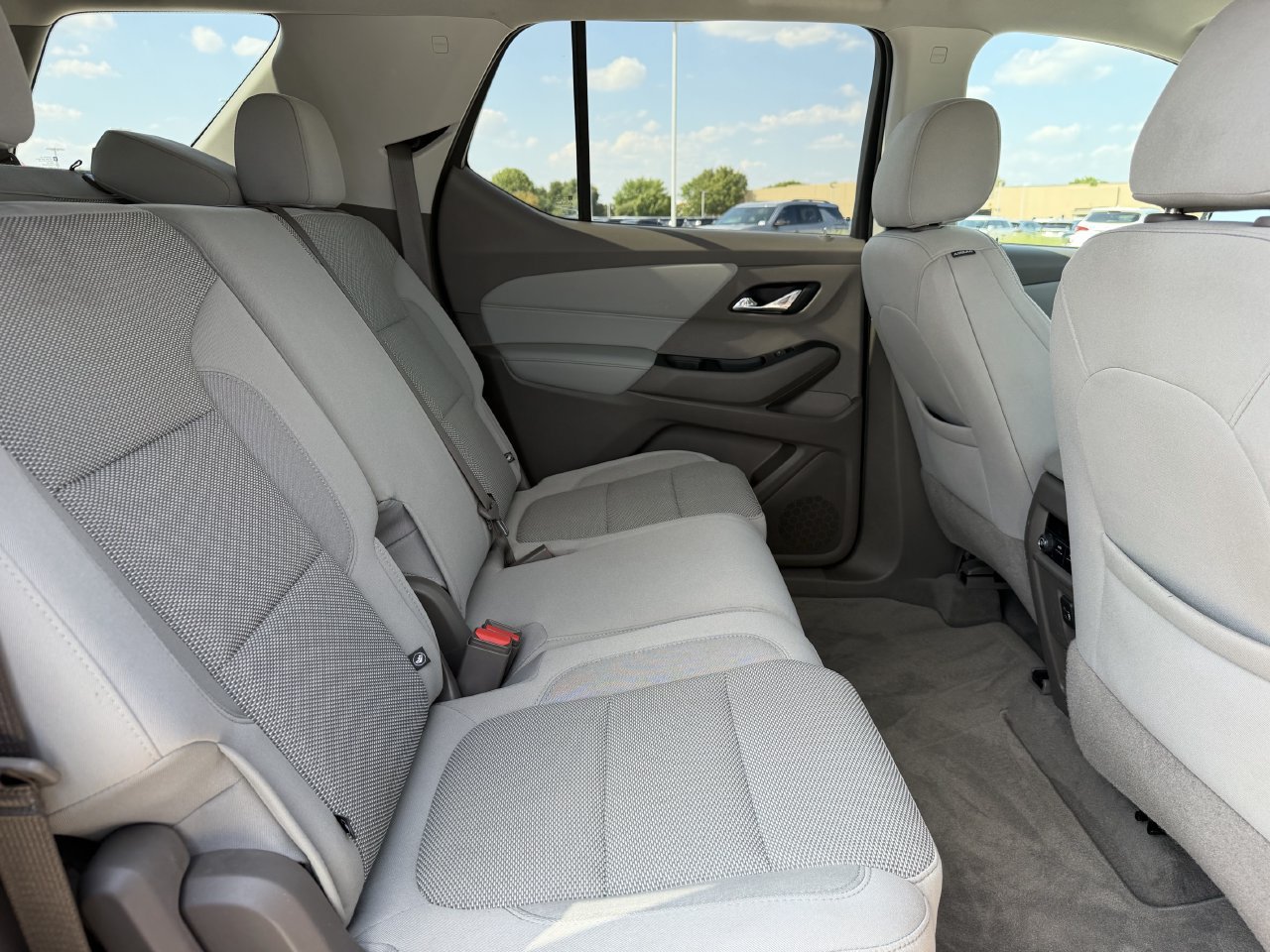 Used 2019 Chevrolet Traverse LT FWD image 27
