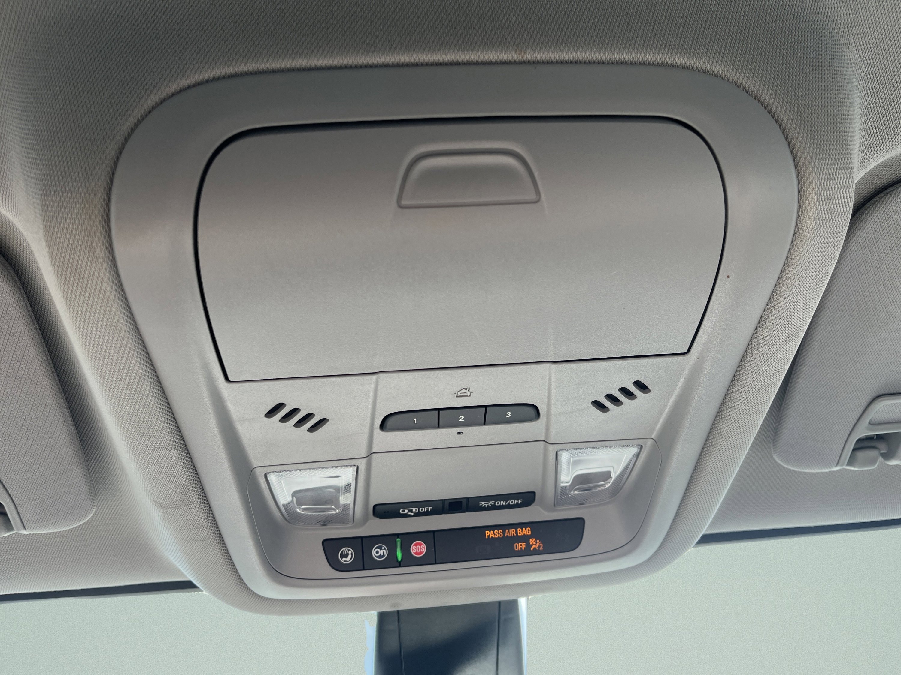 Used 2023 GMC Acadia SLT image 13