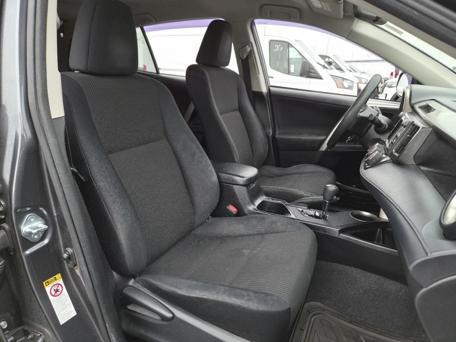 Used 2015 Toyota RAV4 LE image 15