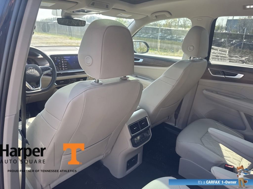 Used 2025 Volkswagen Atlas SEL Premium R-Line image 11