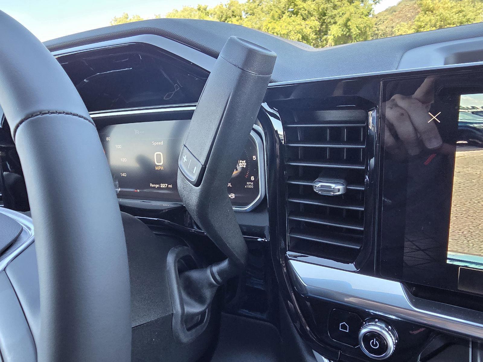 New 2026 GMC Sierra 1500 SLE image 16