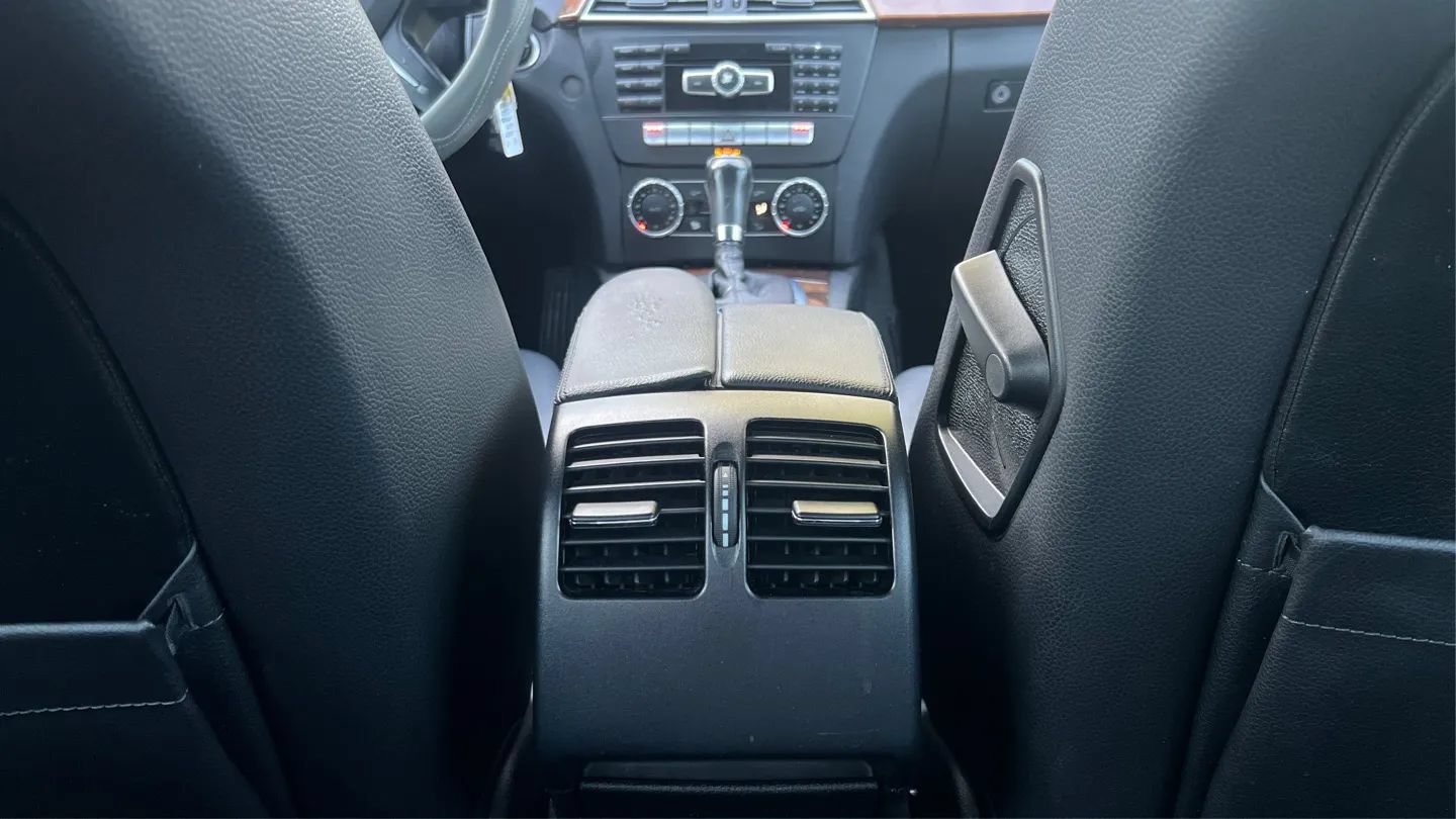 Used 2013 Mercedes-Benz C 250 Sedan image 43