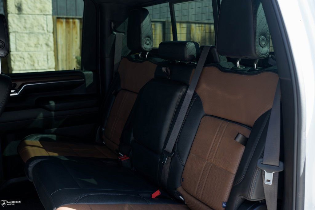 Used 2024 Chevrolet Silverado 3500 High Country w/ High Country Premium Package AWD/4WD image 19
