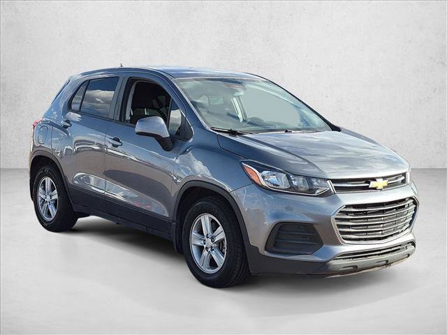 Used 2020 Chevrolet Trax LS w/ LPO, Protection Package FWD image 3