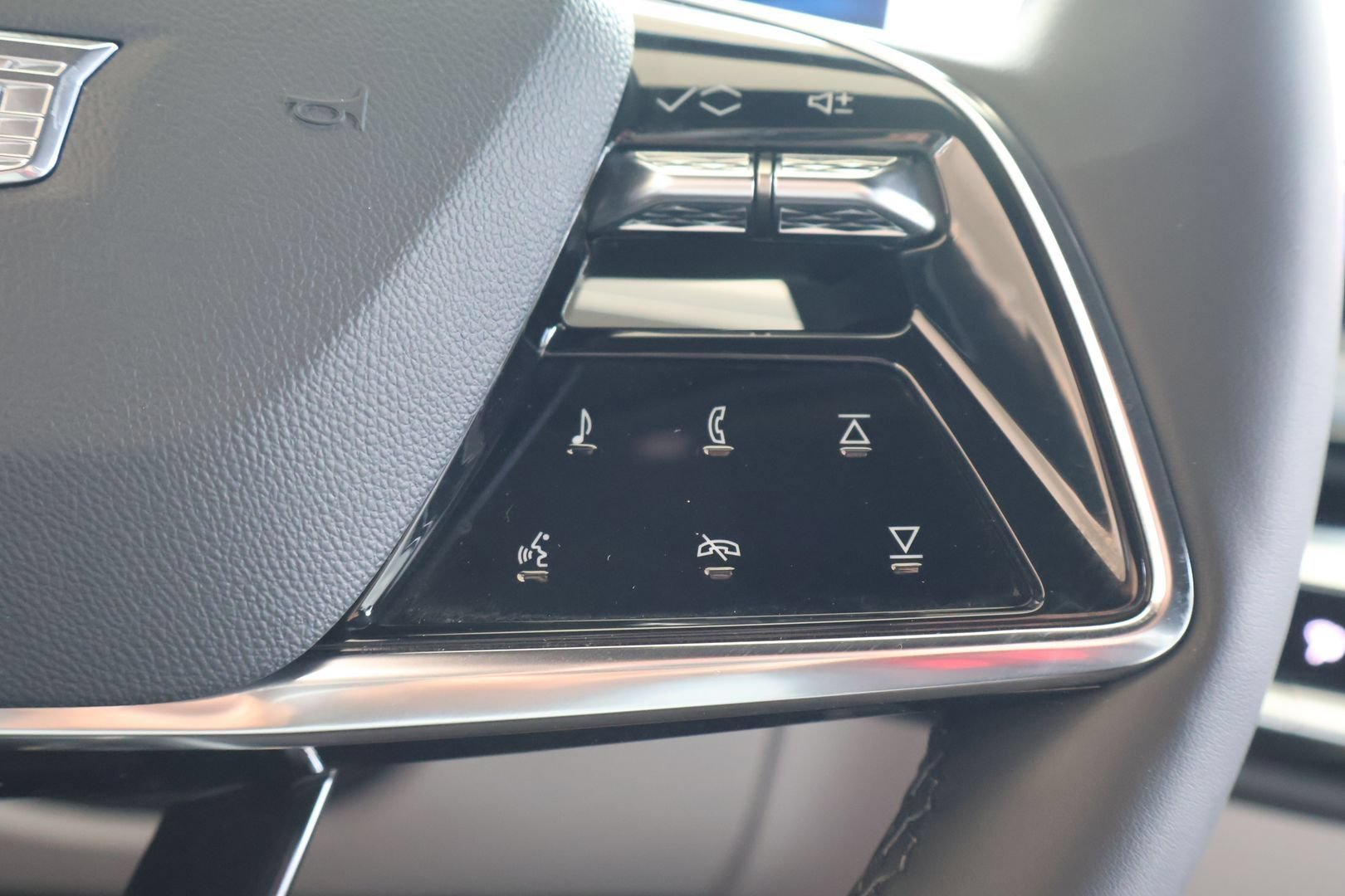 Certified 2023 Cadillac Lyriq 2WD image 23