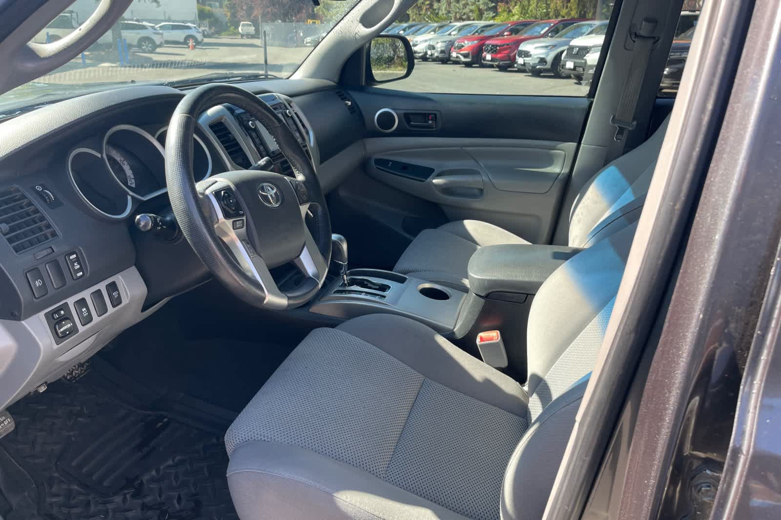 Used 2015 Toyota Tacoma 4x4 Double Cab w/ TRD Sport Package image 9