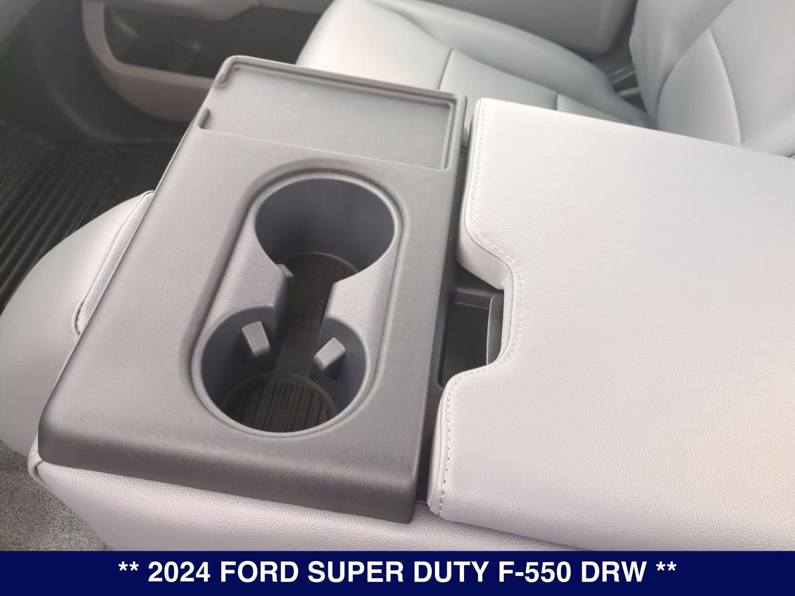 New 2024 Ford F550 4x4 Regular Cab Super Duty image 21