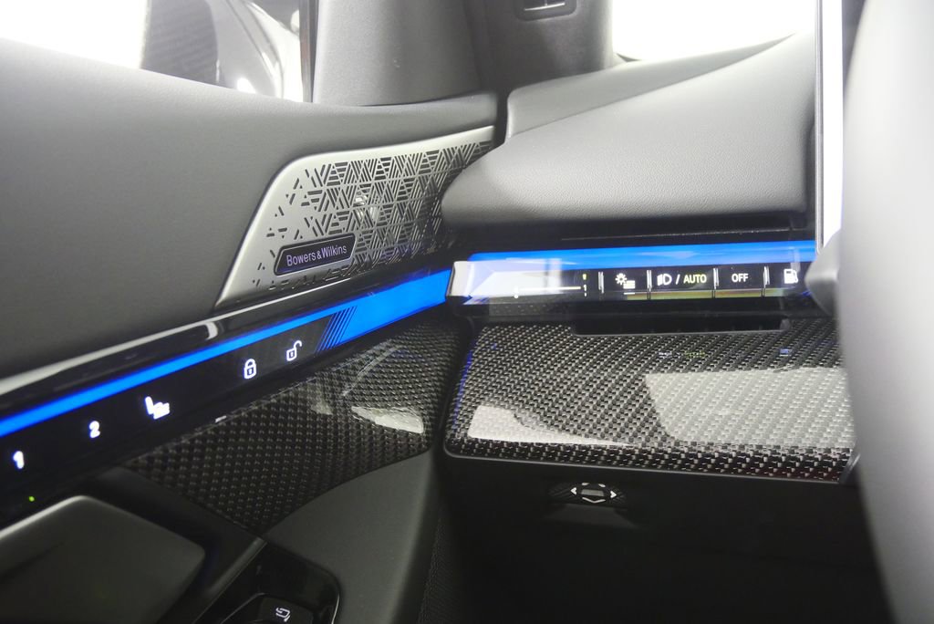 New 2026 BMW M5 w/ Carbon Package image 24