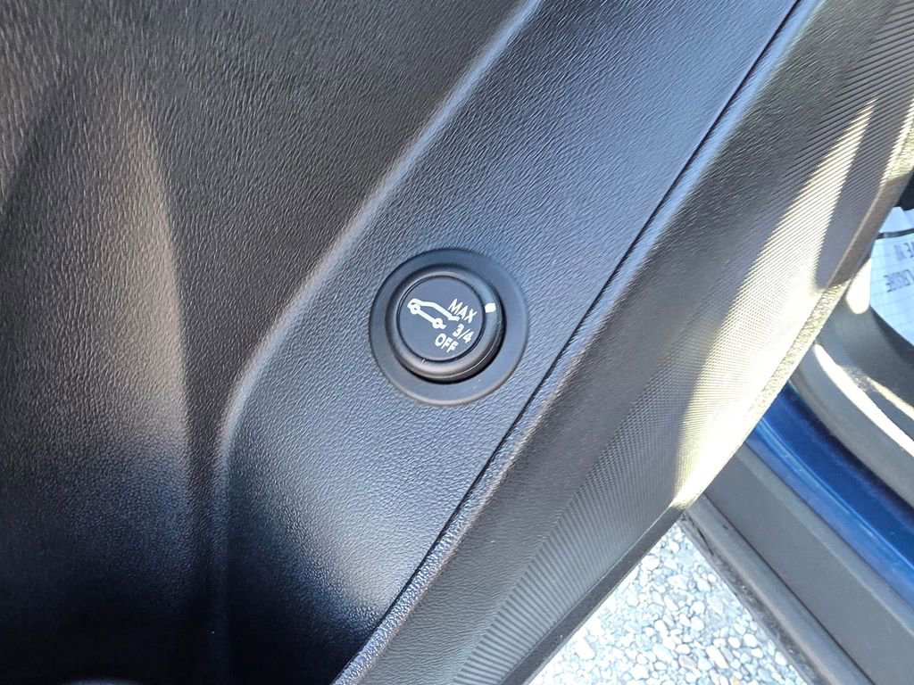 Used 2022 Chevrolet Equinox LT image 12