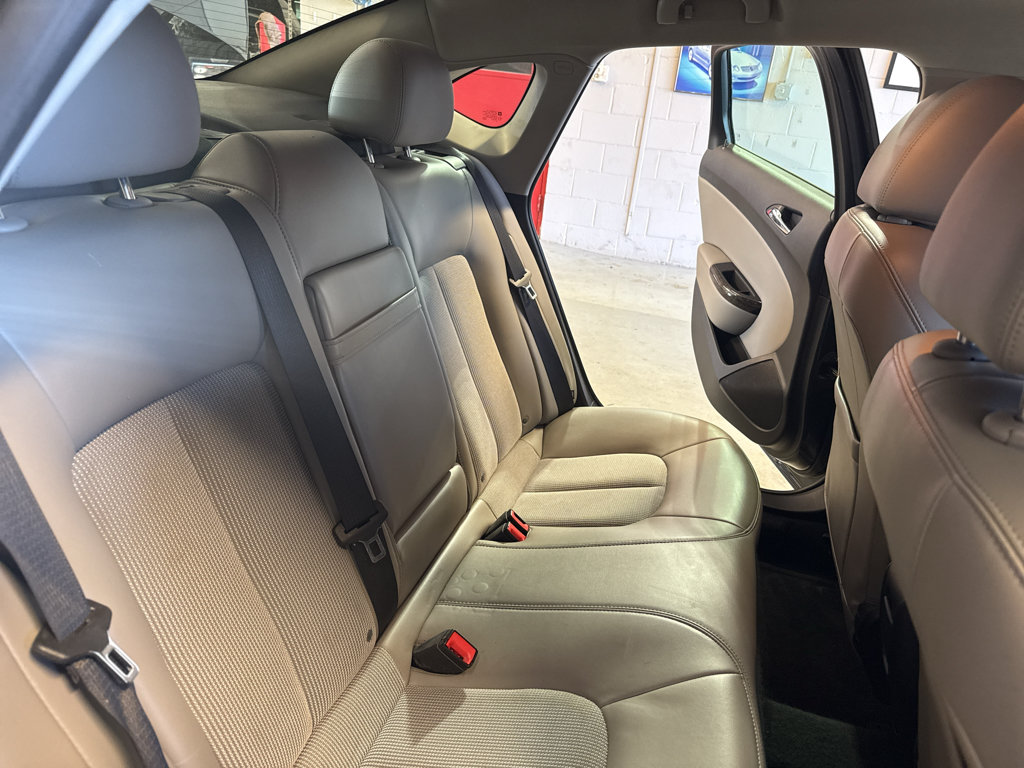 Used 2015 Buick Verano FWD image 25