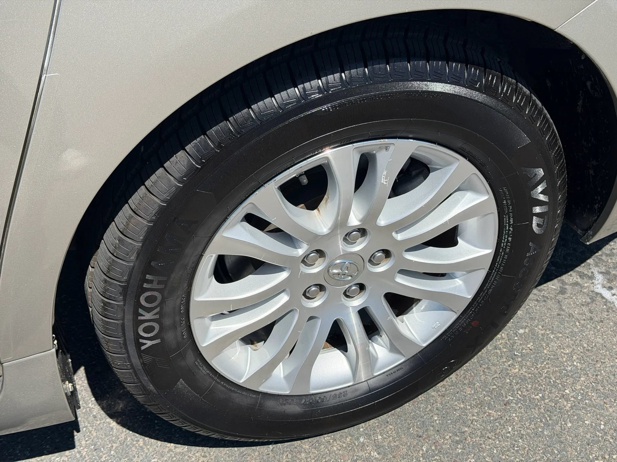 Used 2015 Toyota Sienna XLE Premium FWD image 15