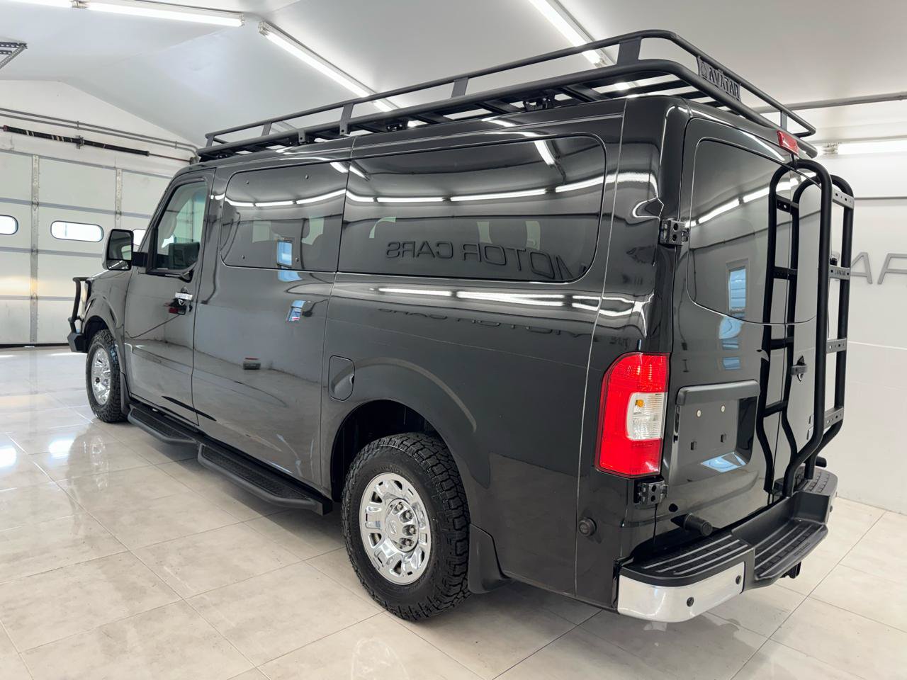 Used 2014 Nissan NV 3500 SV w/ Technology Package RWD image 7