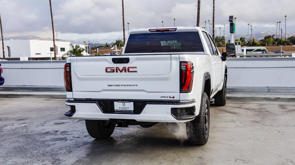 Used 2025 GMC Sierra 2500 AT4 AWD/4WD image 9