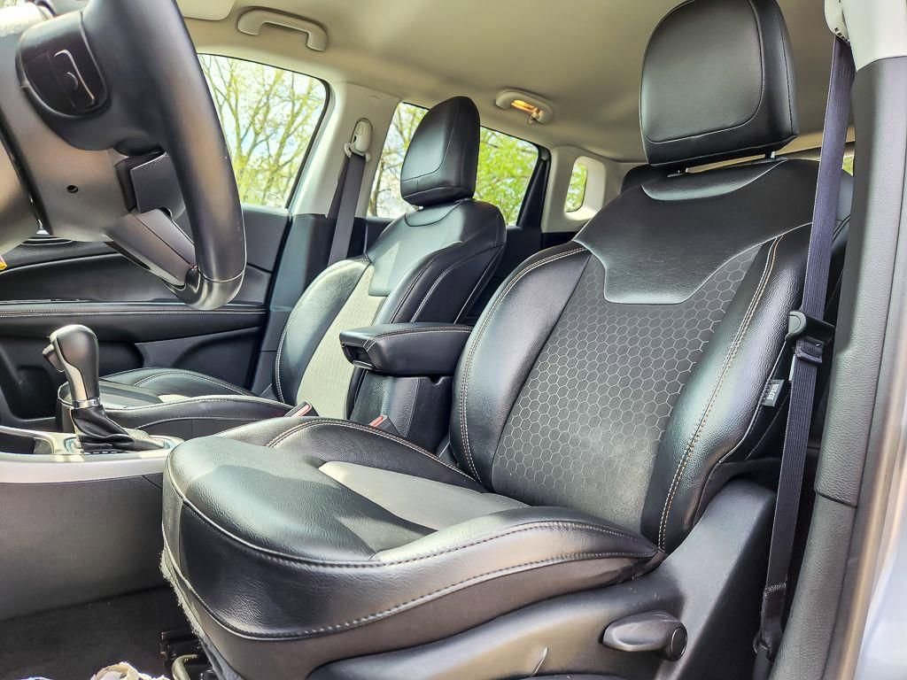 Used 2019 Jeep Compass Latitude FWD image 8