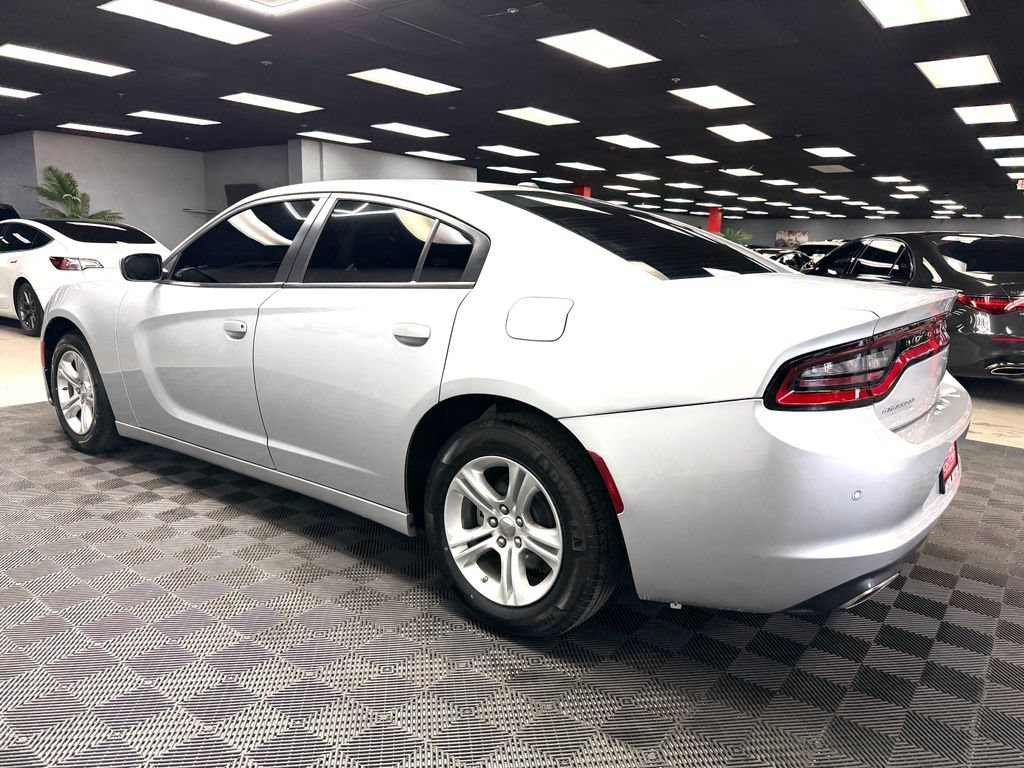 Used 2022 Dodge Charger SXT RWD image 9