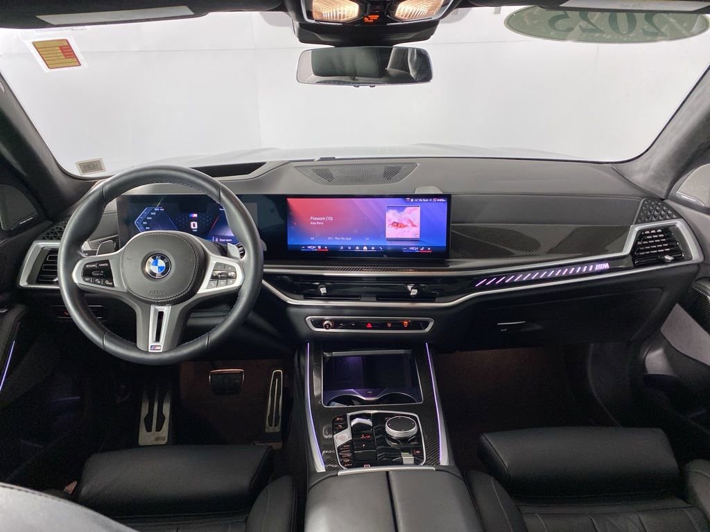 Certified 2025 BMW X7 M60i w/ Climate Comfort Package image 2