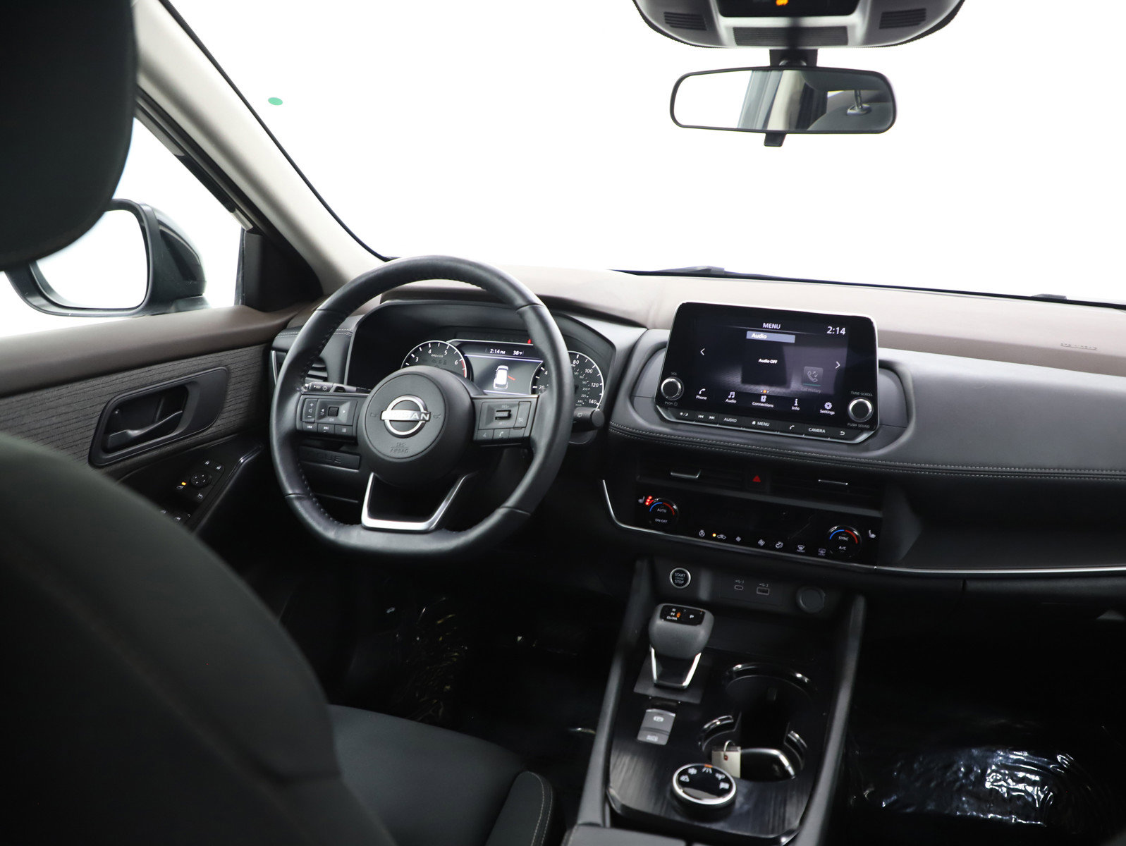 Used 2023 Nissan Rogue S image 14