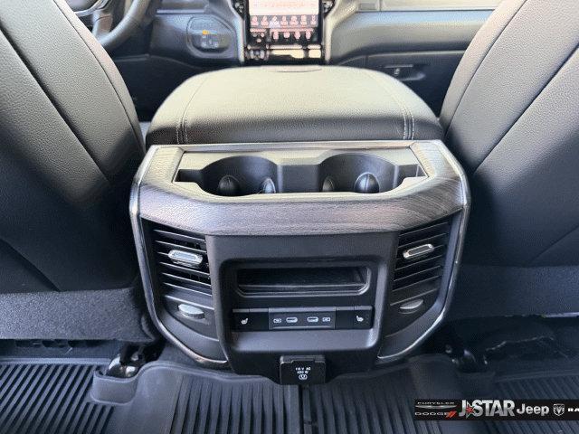 New 2026 RAM 3500 Laramie AWD/4WD image 30