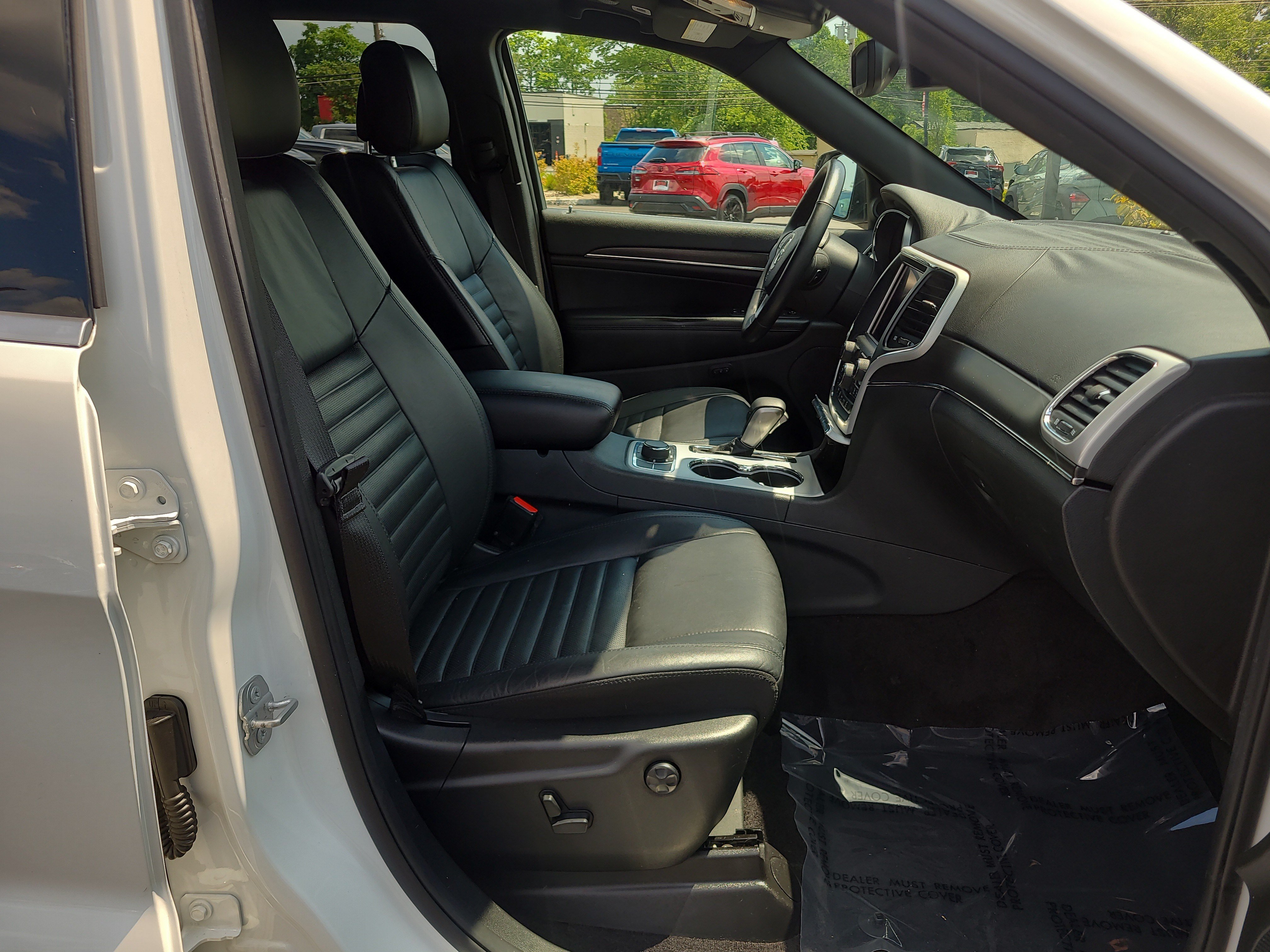 Used 2018 Jeep Grand Cherokee Limited AWD/4WD image 17