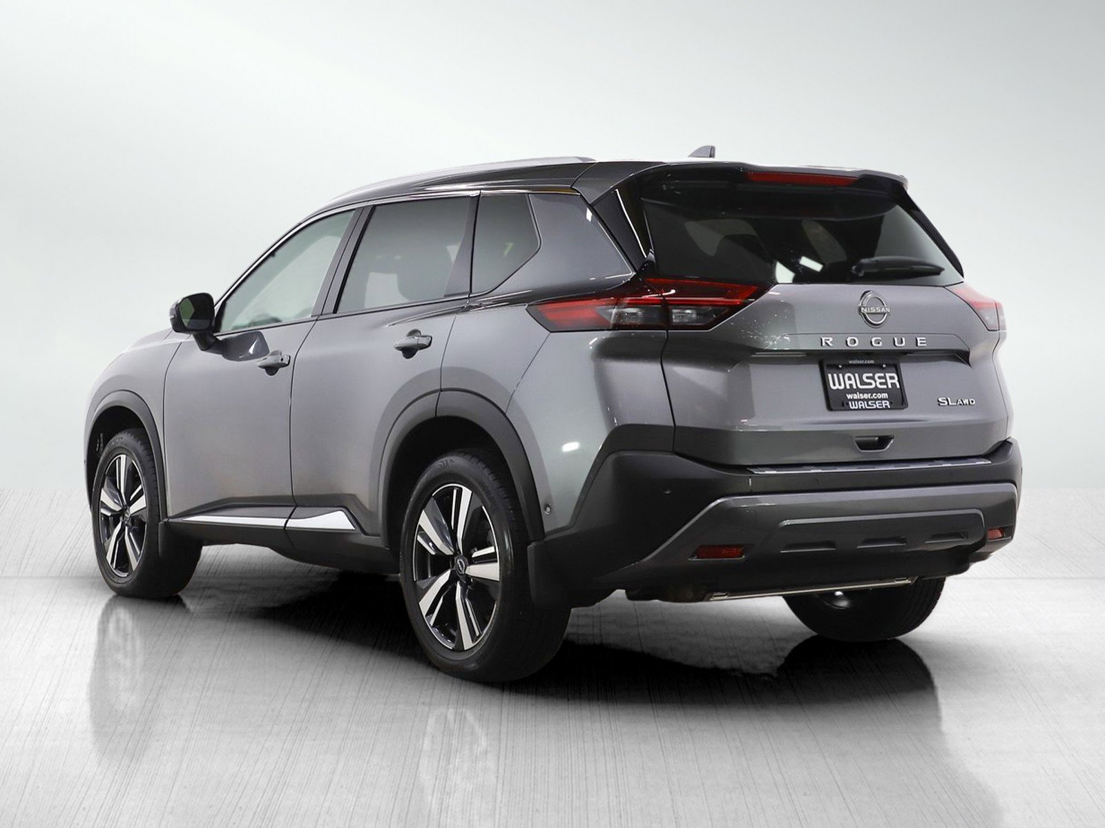 Used 2023 Nissan Rogue SL w/ SL Premium Package AWD/4WD image 4