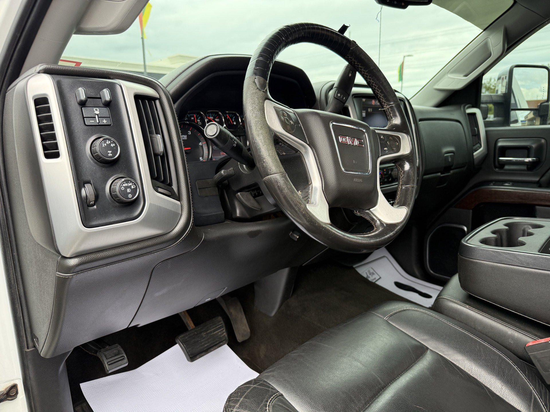 Used 2015 GMC Sierra 2500 SLT AWD/4WD image 18