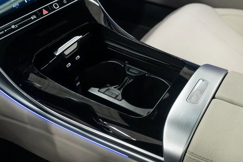 Used 2025 Mercedes-Benz CLE 300 4MATIC Coupe image 20