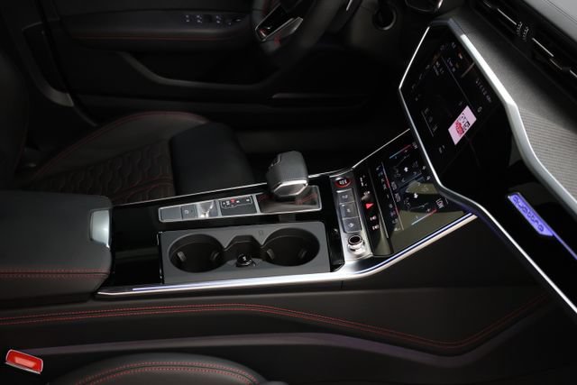 Used 2025 Audi RS 7 Performance AWD/4WD image 75