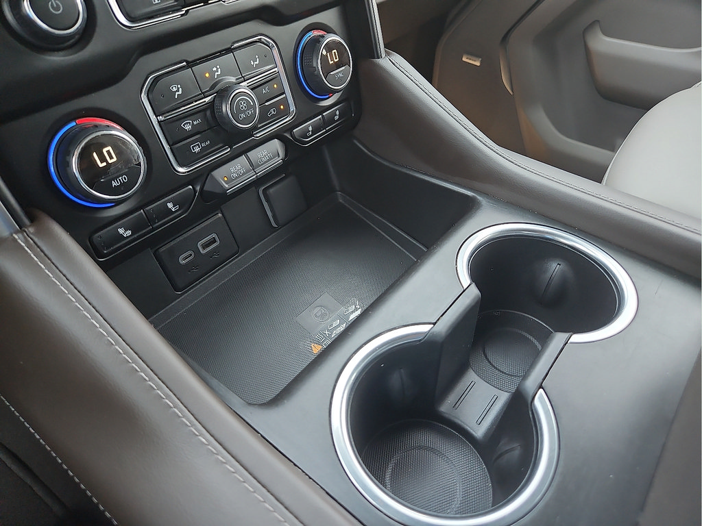Used 2024 Chevrolet Tahoe Z71 AWD/4WD image 20