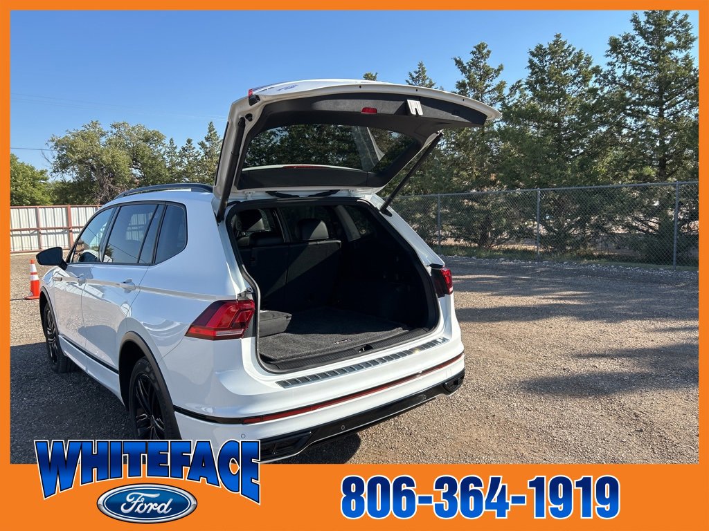 Used 2022 Volkswagen Tiguan SE R-Line image 37