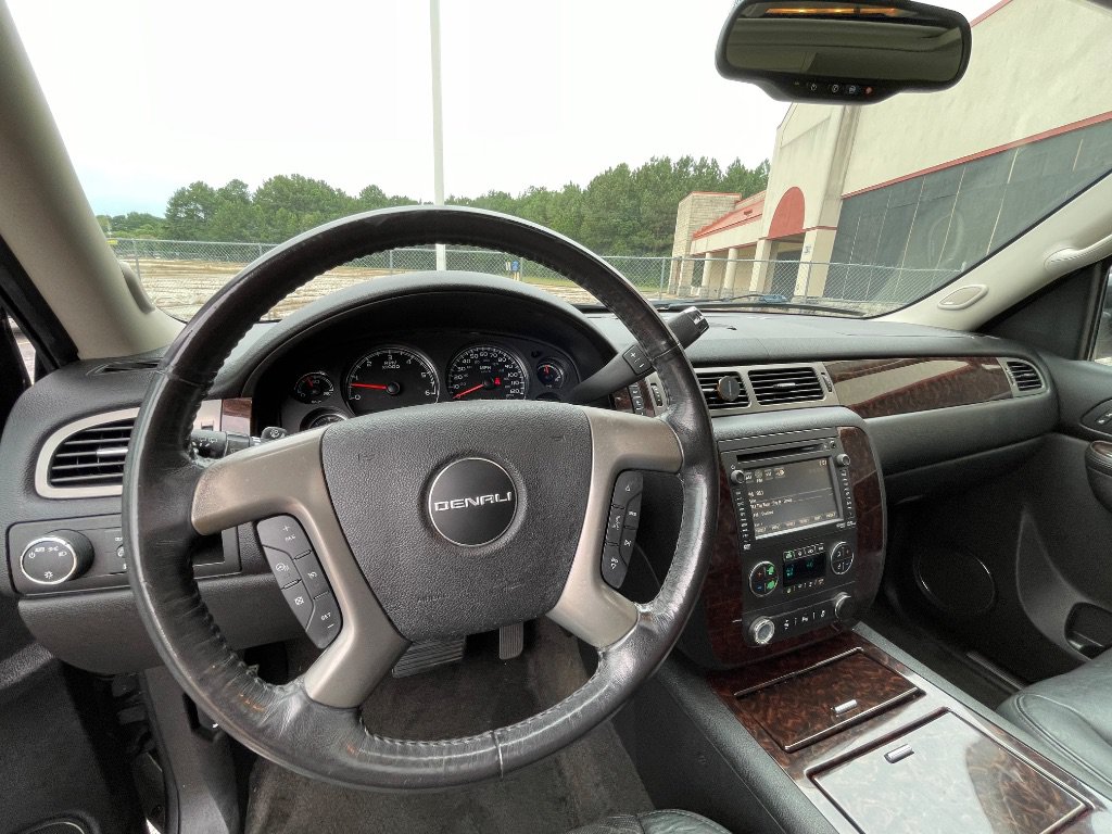 Used 2012 GMC Yukon XL Denali RWD image 51