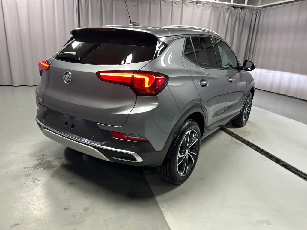 Used 2020 Buick Encore GX Essence w/ Advanced Technology Package AWD/4WD image 7