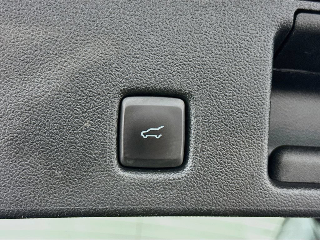 Used 2022 Ford Escape SEL w/ Technology Package AWD/4WD image 30