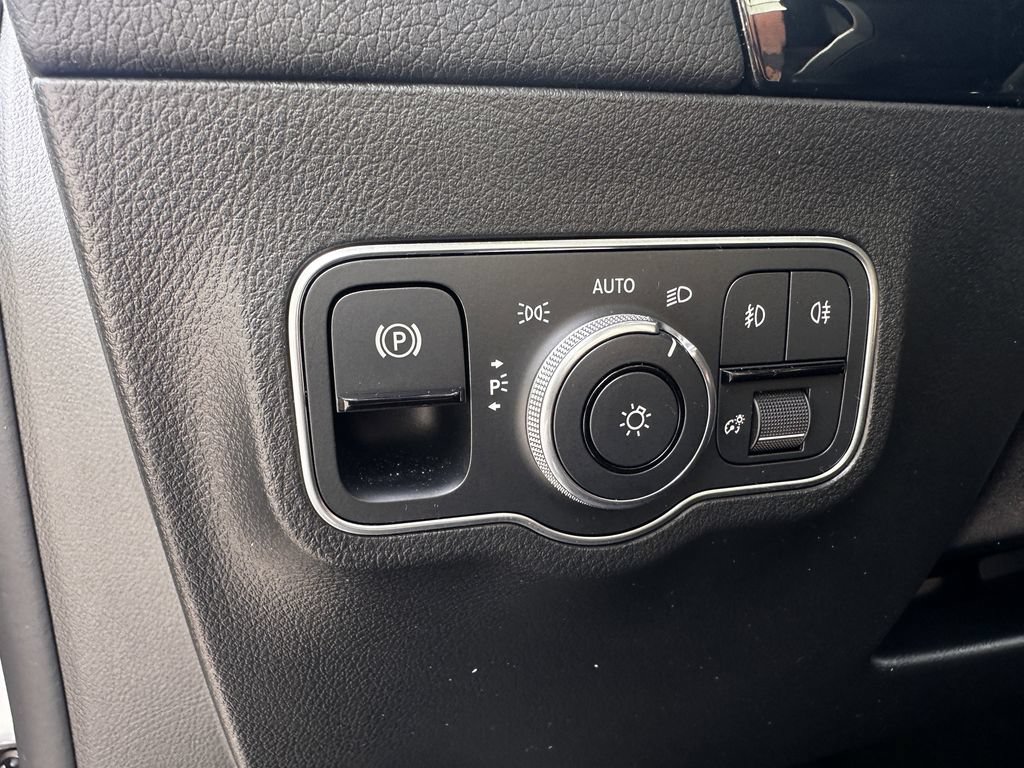 Certified 2022 Mercedes-Benz GLA 250 image 35