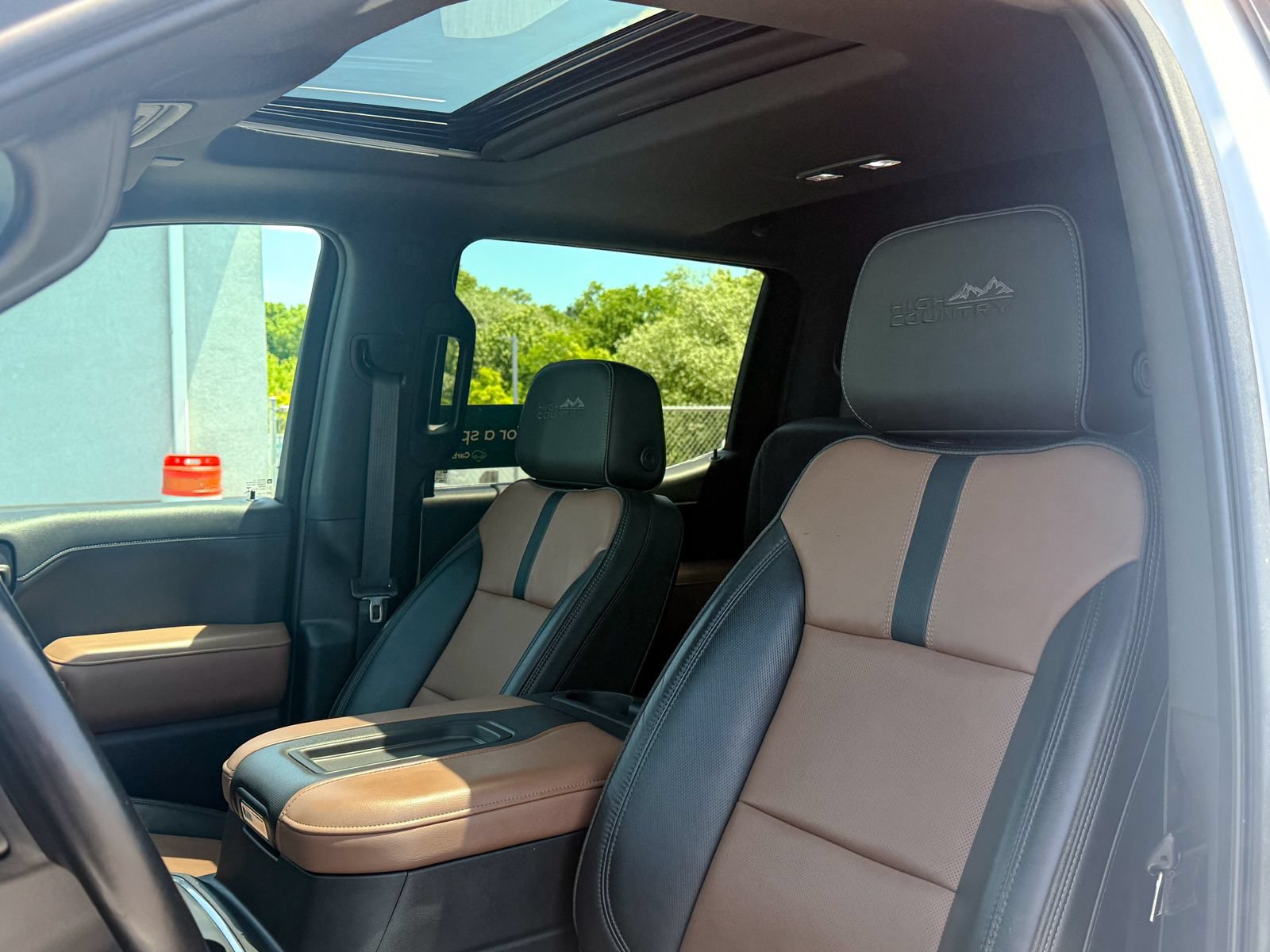 Certified 2019 Chevrolet Silverado 1500 High Country w/ Technology Package AWD/4WD image 17