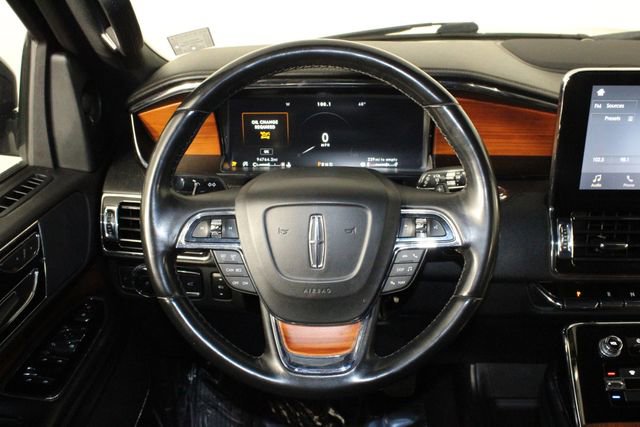Used 2019 Lincoln Navigator Premiere image 24