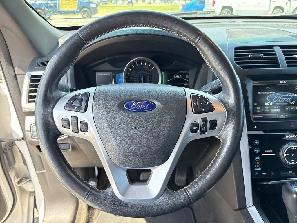 Used 2015 Ford Explorer Sport w/ Equipment Group 401A AWD/4WD image 14