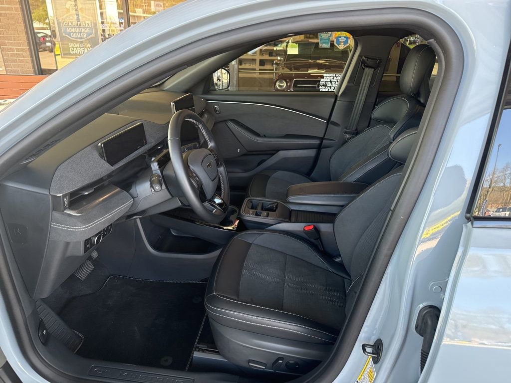 Used 2025 Ford Mustang Mach-E GT image 8