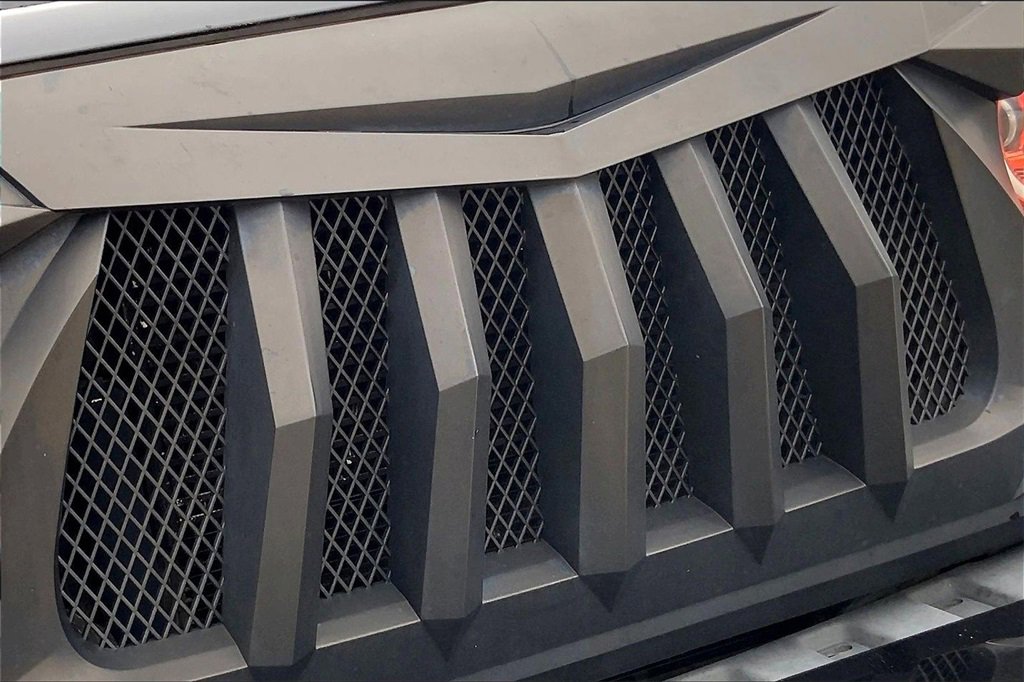 Used 2016 Jeep Wrangler Unlimited Sahara w/ Dual Top Group image 25