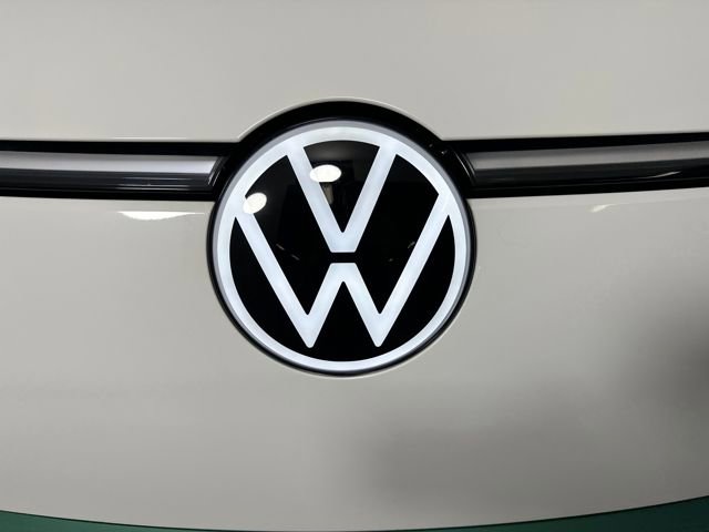 Used 2025 Volkswagen ID. Buzz 1st Edition image 9