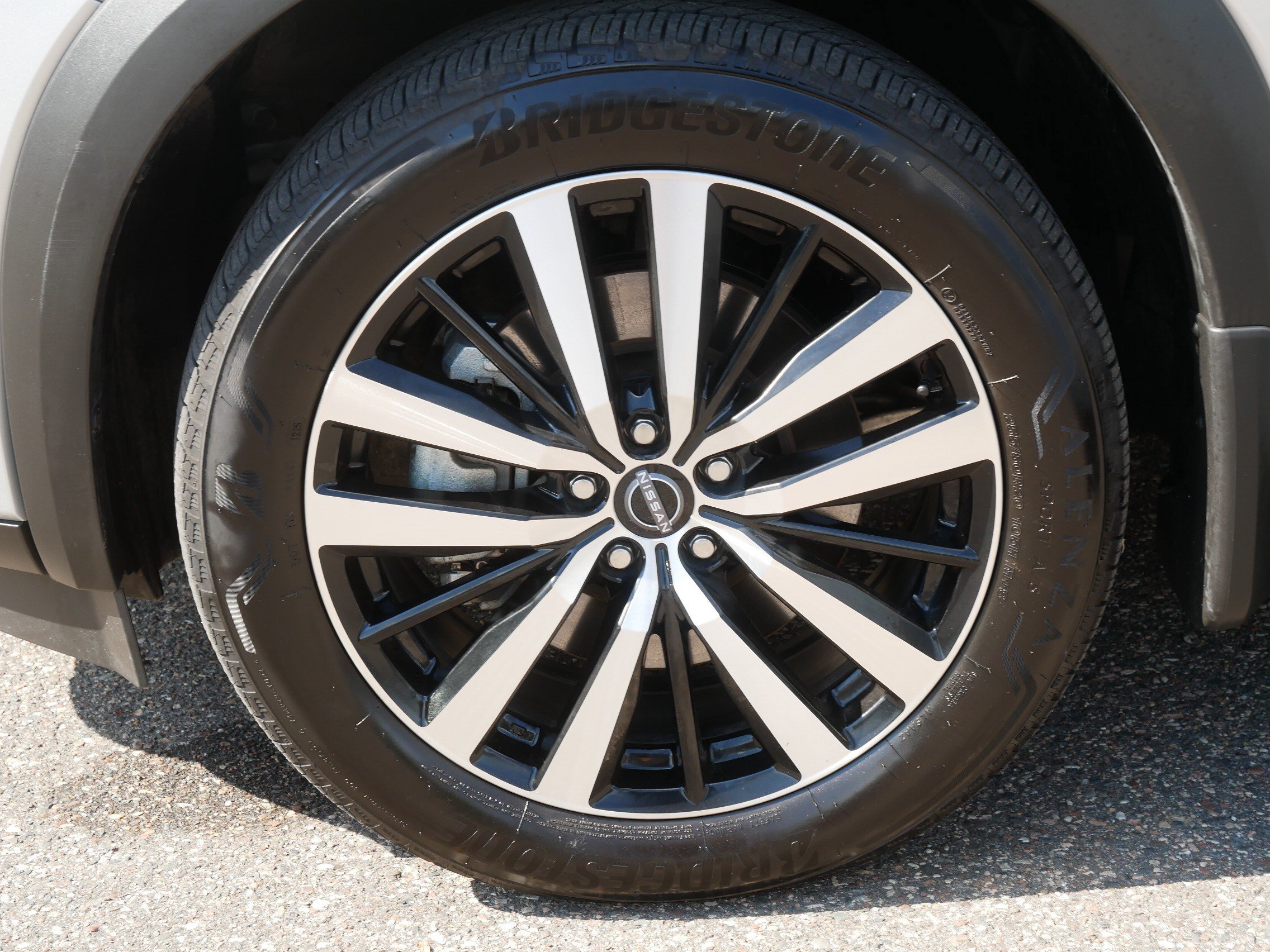 Certified 2025 Nissan Pathfinder Platinum AWD/4WD image 15