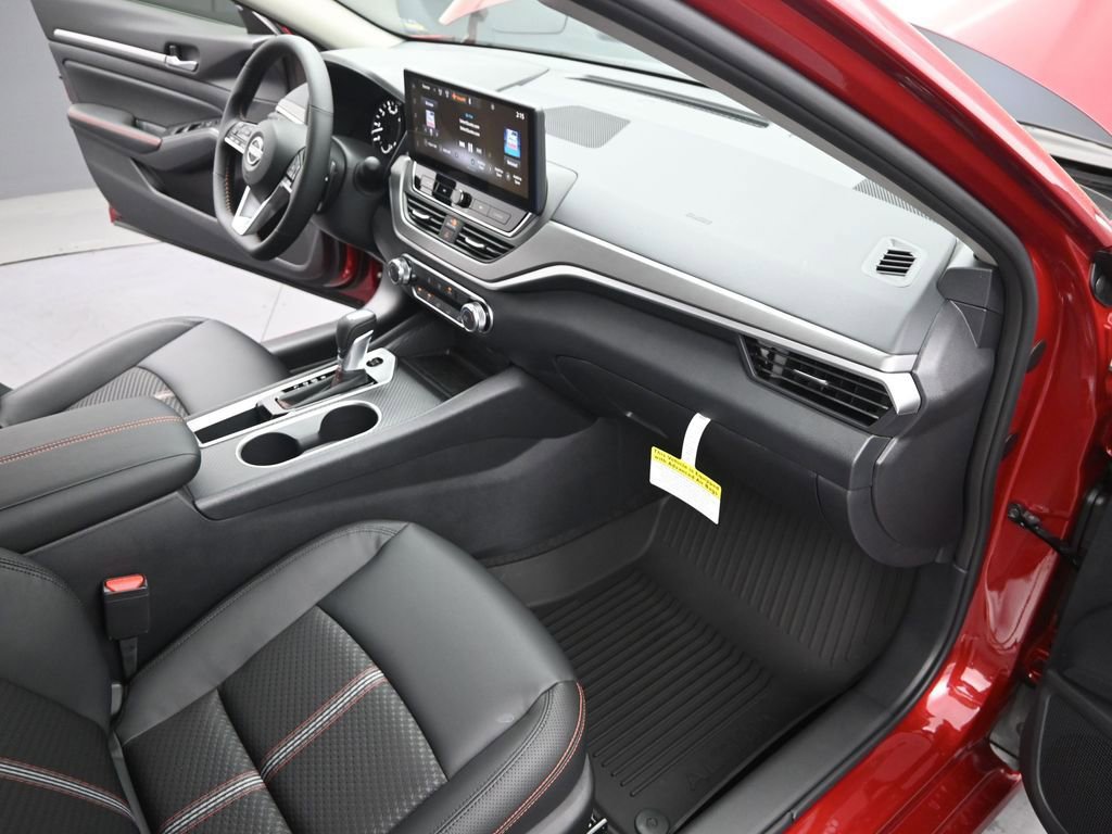 New 2026 Nissan Altima 2.5 SR image 25