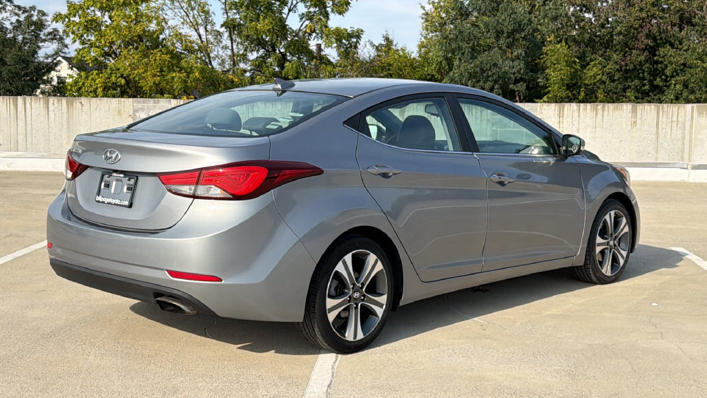 Used 2015 Hyundai Elantra Sport w/ Option Group 04 FWD image 4