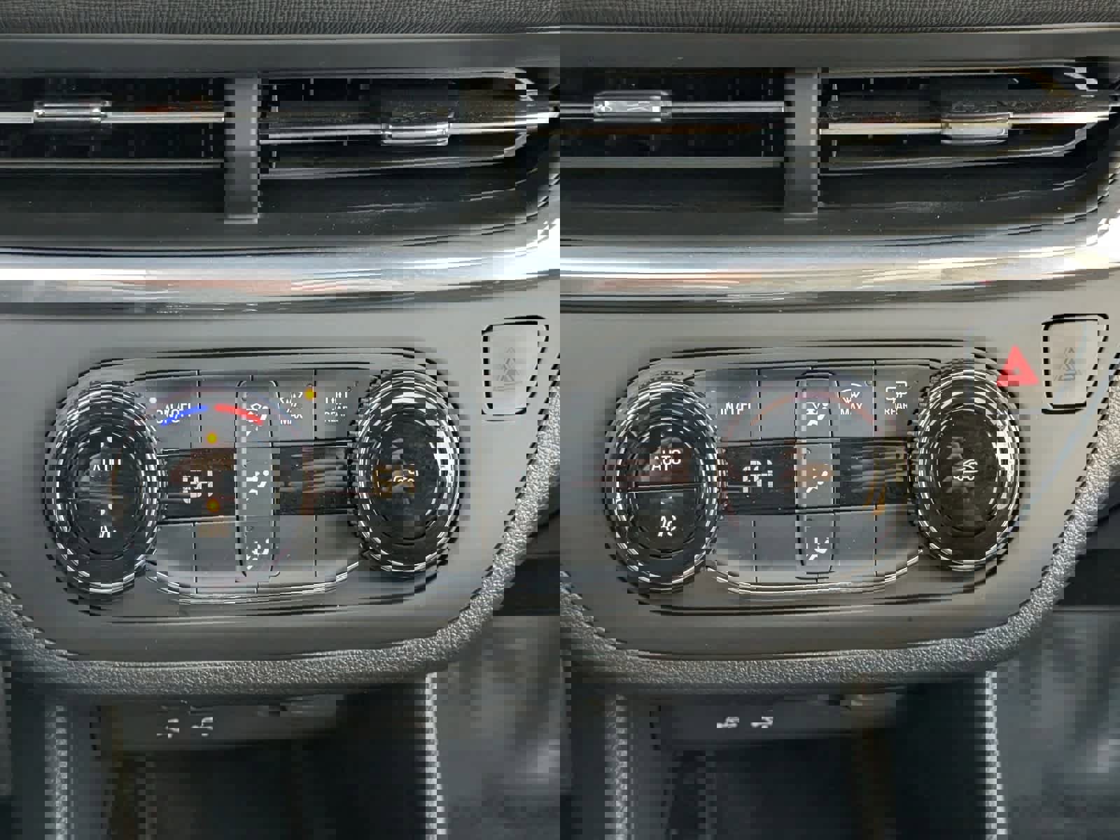 Certified 2024 Buick Envista Preferred w/ Convenience II Package image 24