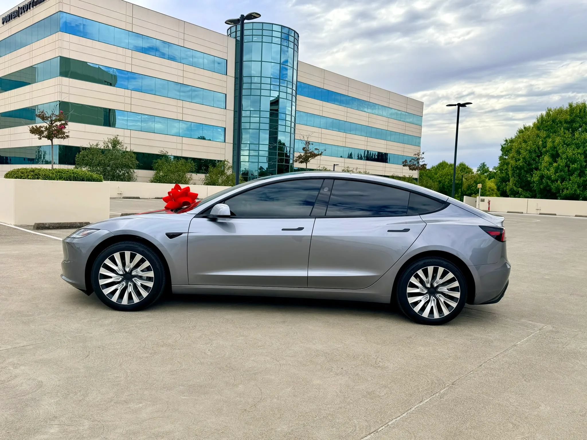 Used 2025 Tesla Model 3 Long Range RWD image 19
