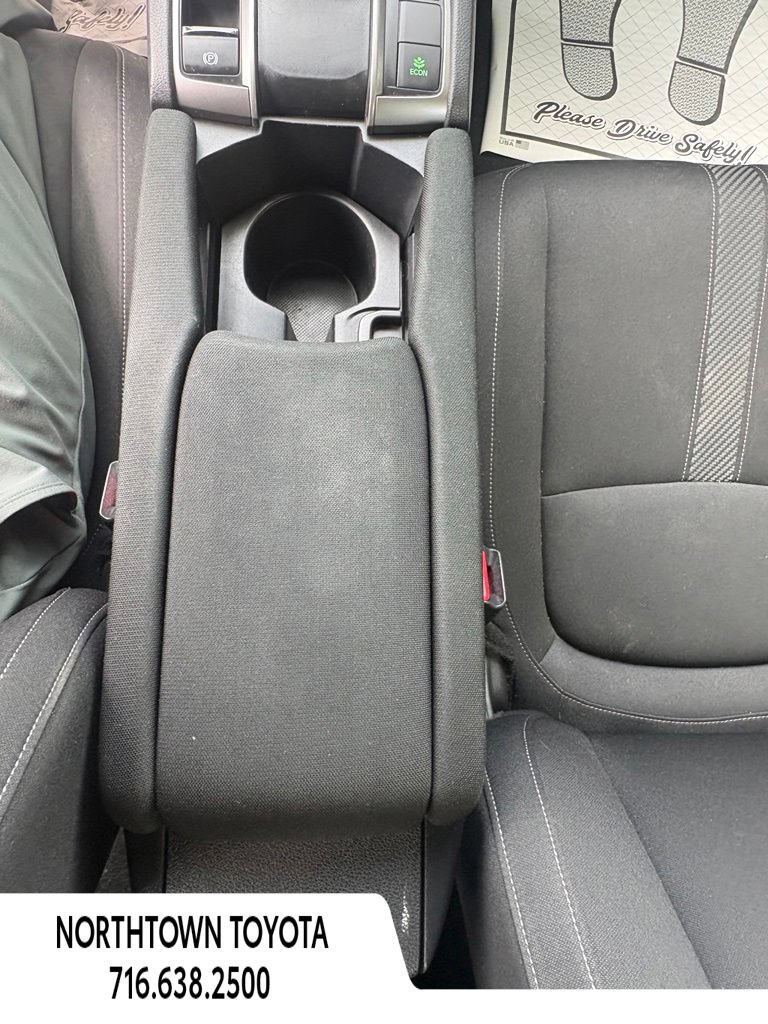 Used 2017 Honda Civic Sport image 6