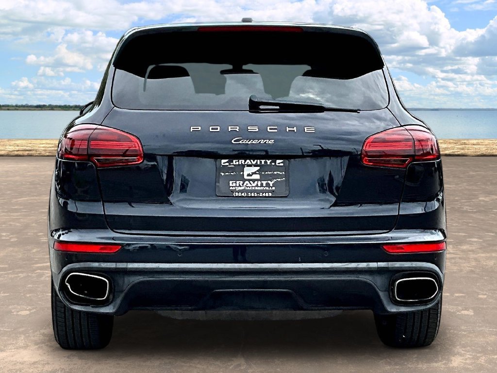 Used 2017 Porsche Cayenne AWD/4WD image 5