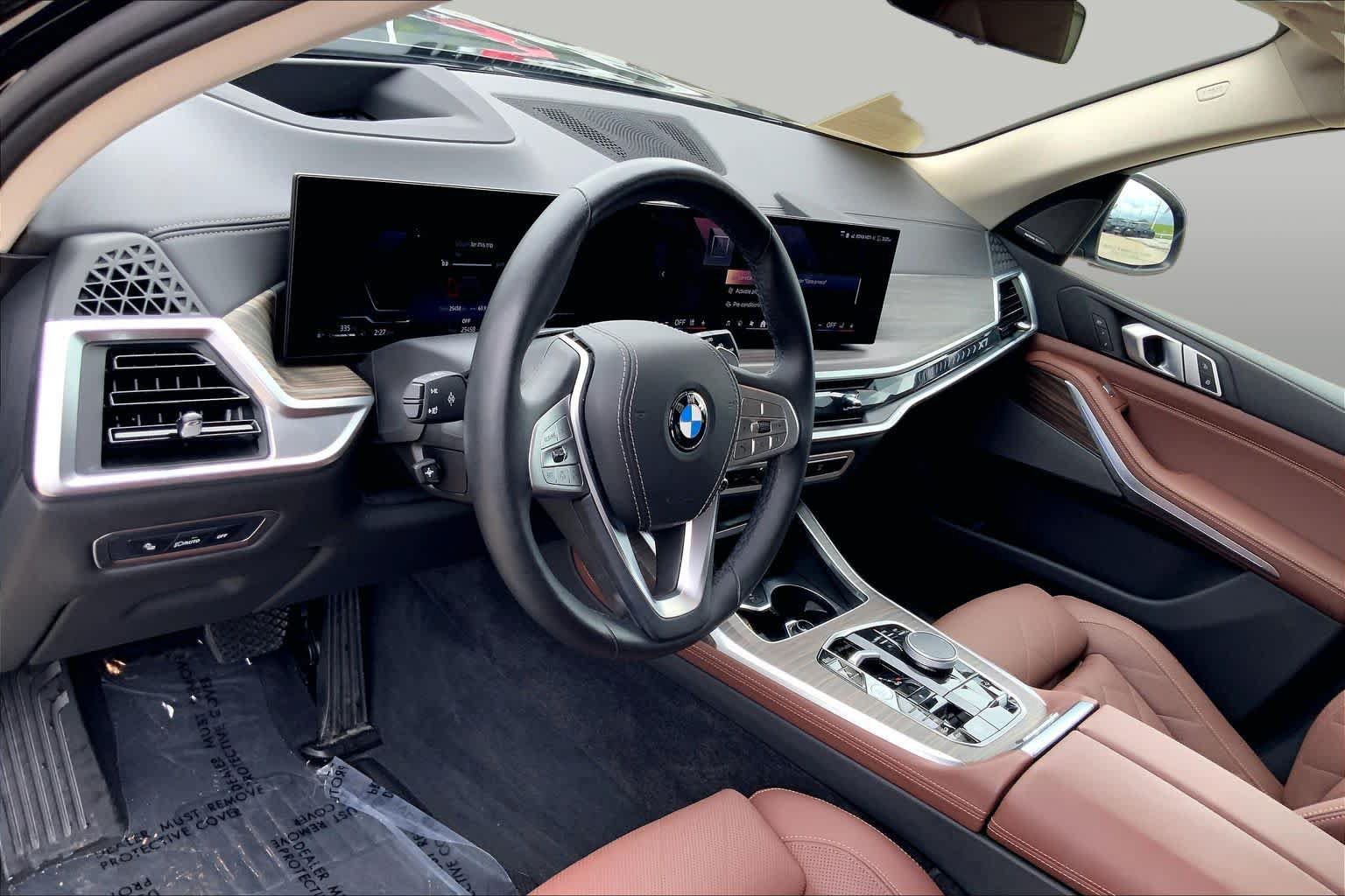 Used 2024 BMW X7 xDrive40i w/ Premium Package AWD/4WD image 18