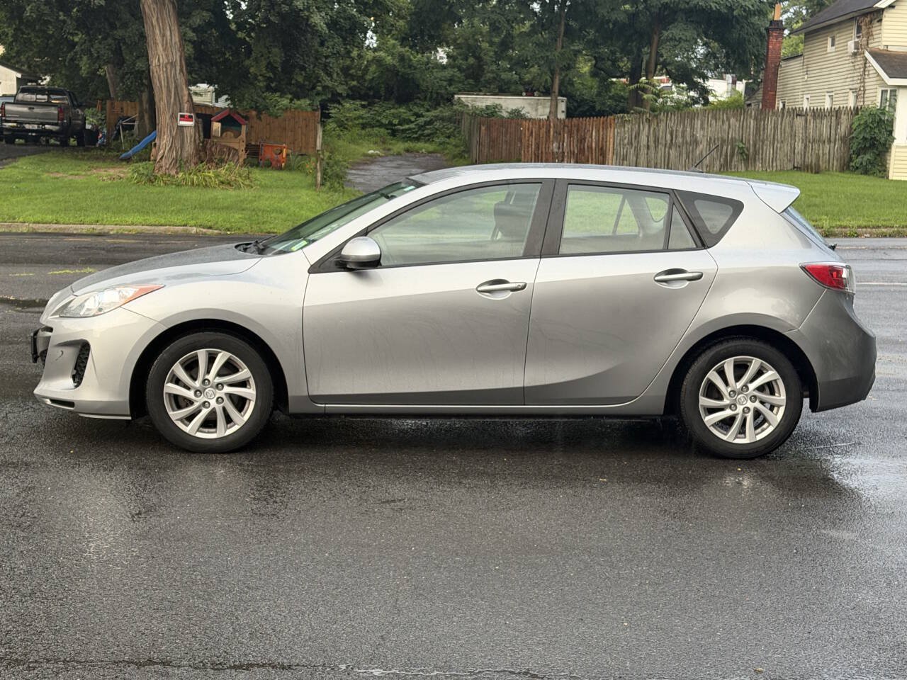 Used 2012 MAZDA MAZDA3 i Touring FWD image 4