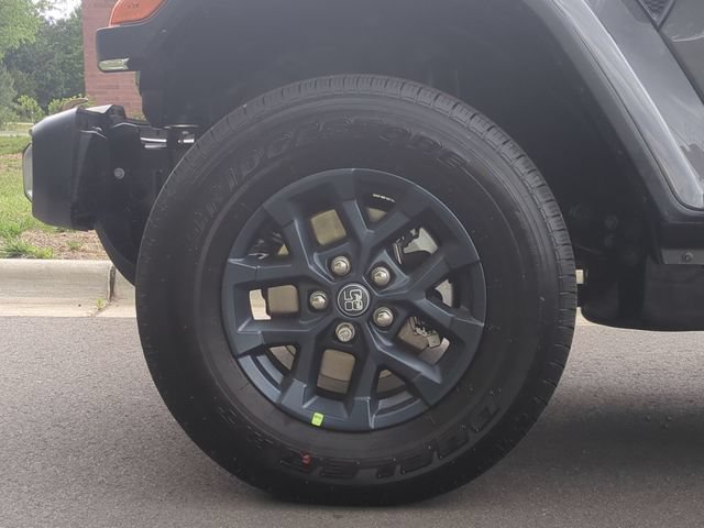 New 2026 Jeep Gladiator Sport AWD/4WD image 19